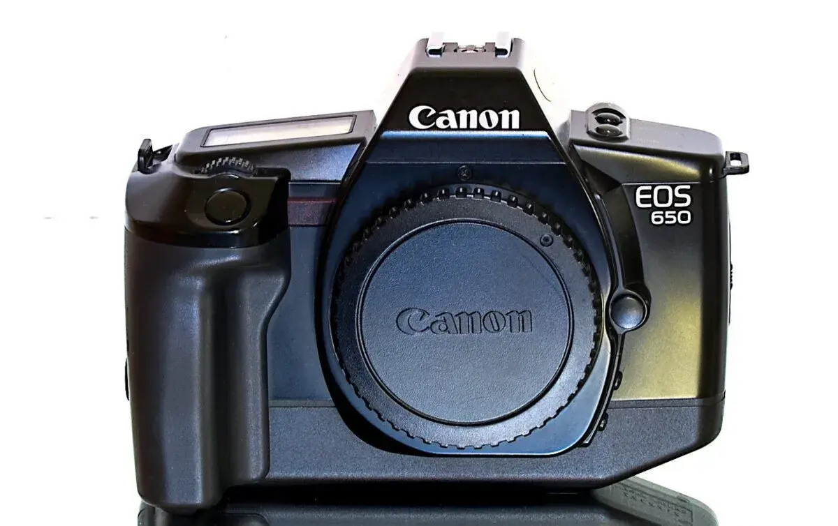 Canon EOS 650 STAV