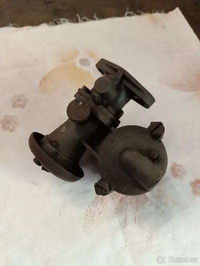 Stabilní motor,karburátor.