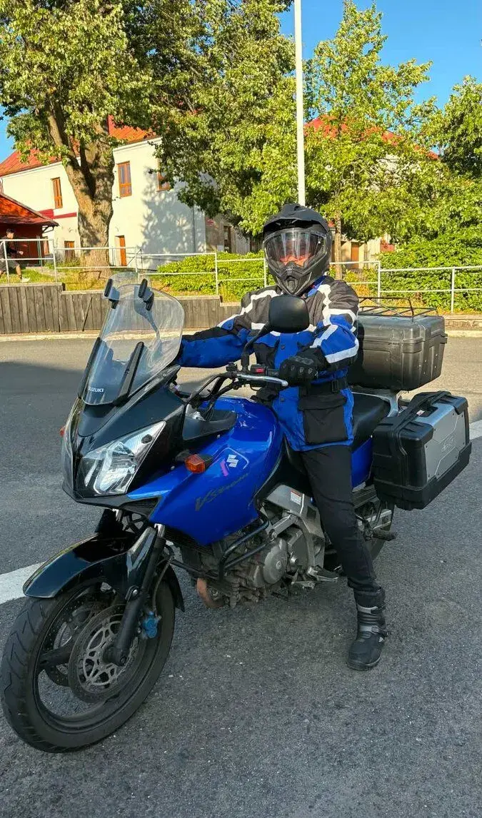 Suzuki DL 650 V-Strom (2003) – STK ještě 4 roky, 3x kufr + t