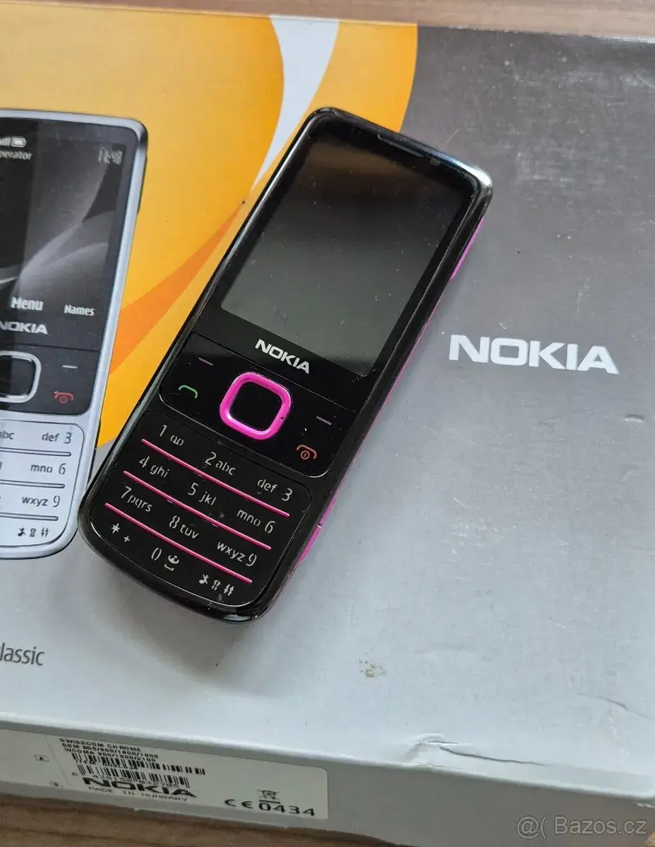 Nokia 6700 classis - edice Illuvial Punk