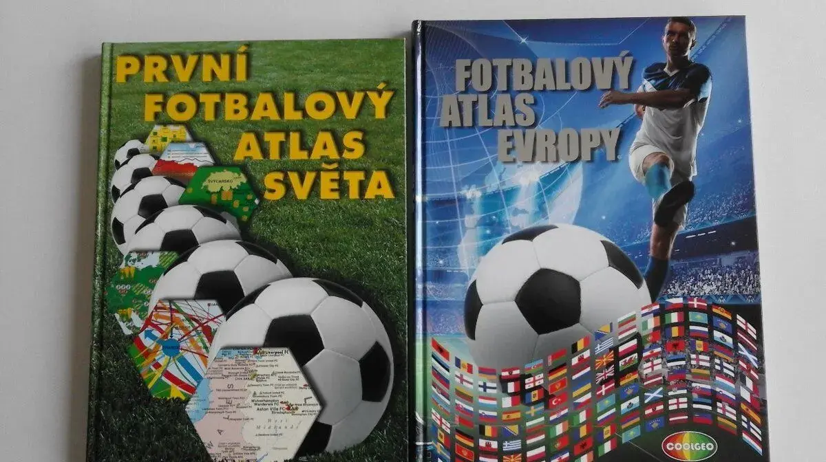 Fotbalové atlasy 2ks (cena za obě) Super stav, jako nové