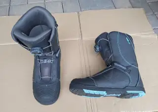 Boty na snowboard Head stélka 24,5 cm