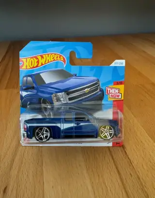 Hot Wheels - Chevy Silverado - Then and Now - HTC67