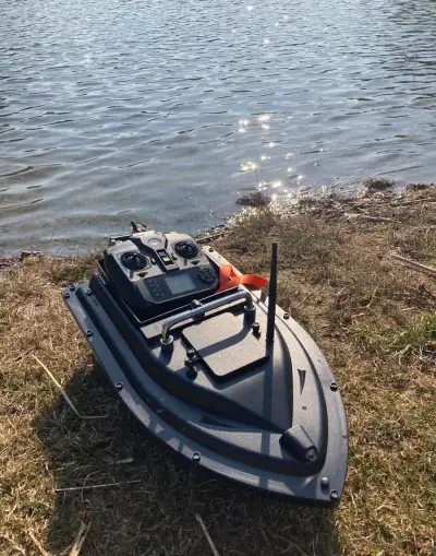 GPS loďka zavážecí na ryby s baterií 10000mAh a obal ZDARMA