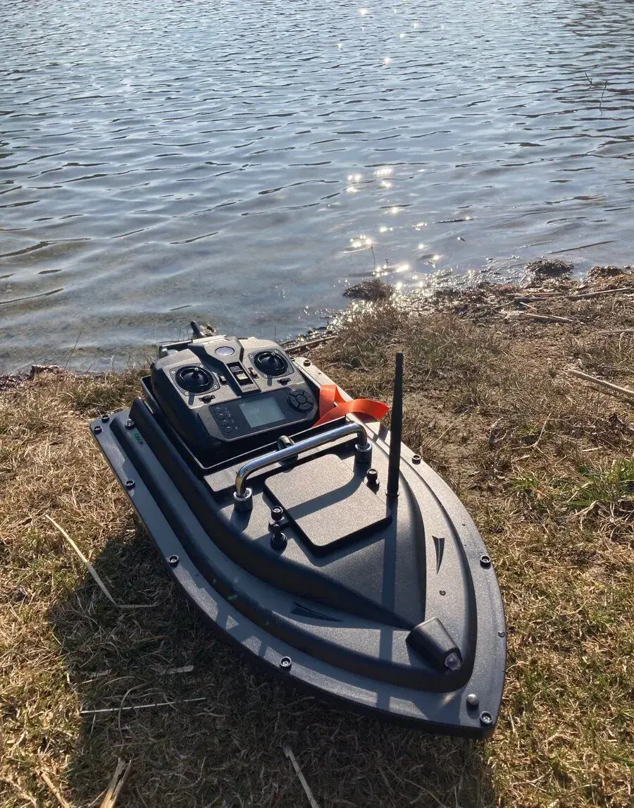 GPS loďka zavážecí na ryby s baterií 10000mAh a obal ZDARMA