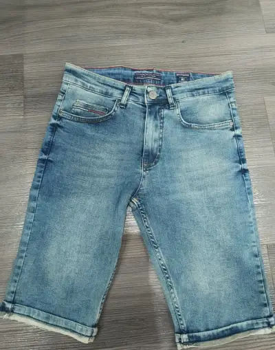 Džínové kraťasy Tommy Hilfiger vel.31 - NOVÉ