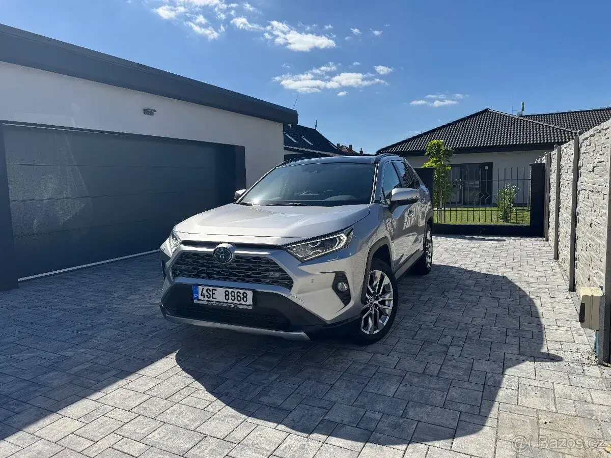 Toyota RAV4 – 2021, 82 000 km