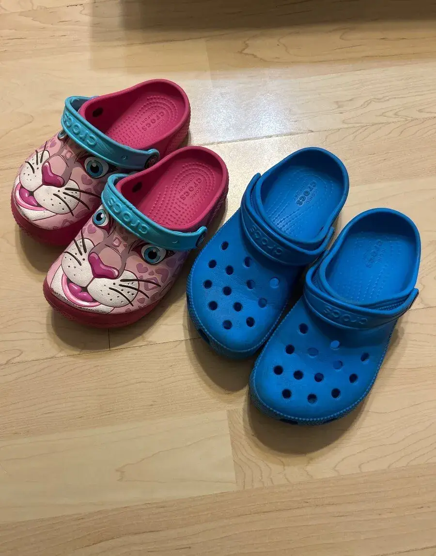 Crocsy