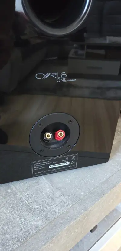Cyrus One Linear