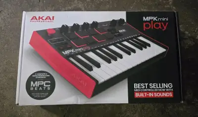AKAI MPK Mini PLAY