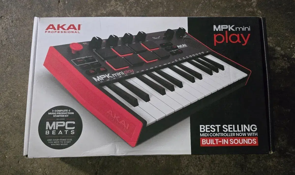 AKAI MPK Mini PLAY
