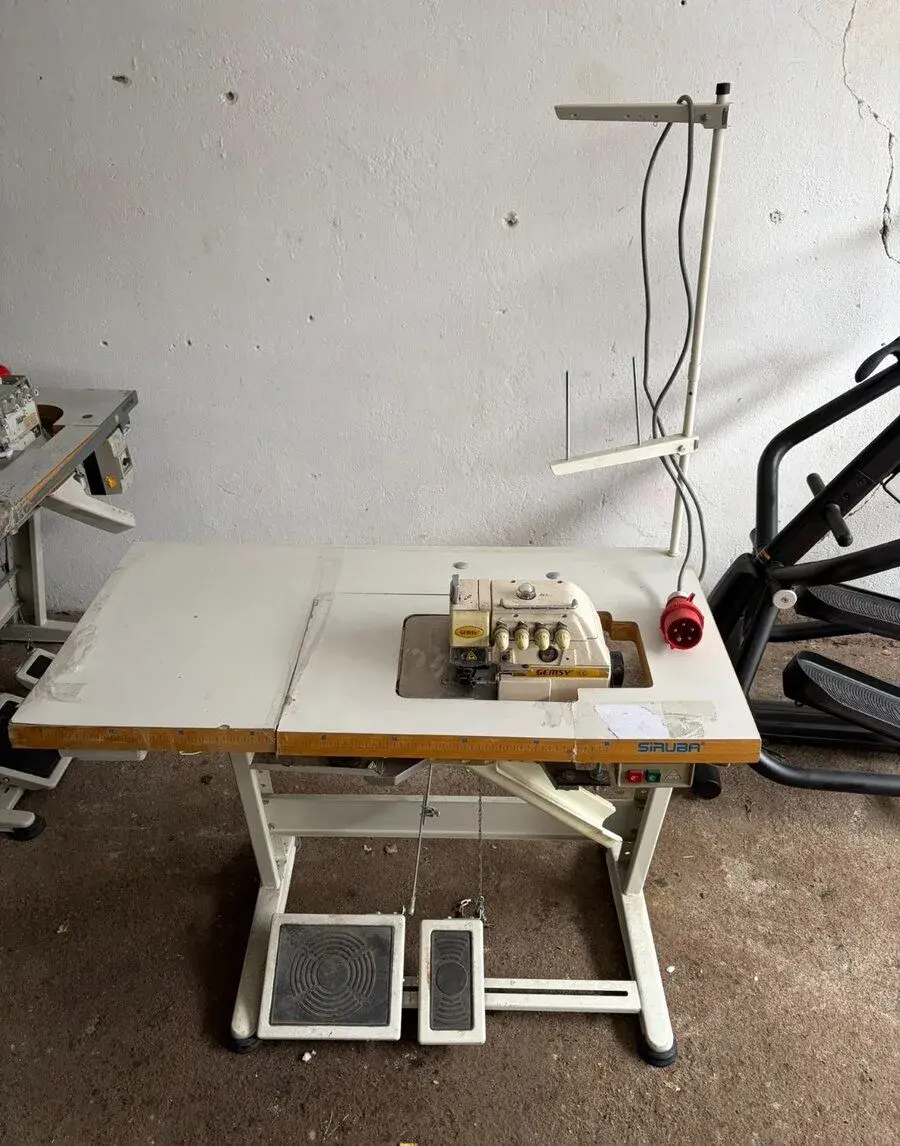 Průmyslový šicí stroj / Overlock GEMSY GEM747F