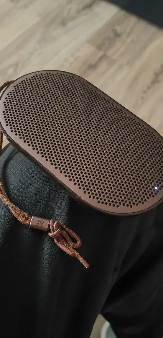 Bang & Olufsen BeoPlay P2