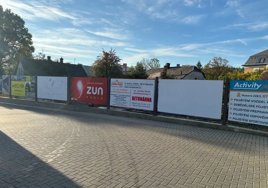 Nabídka pronájmu reklamní plochy – frekventovaná automyčka