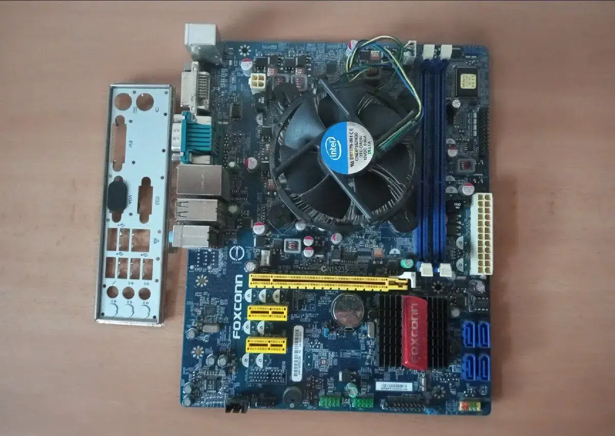 Foxconn s Intel Core i5