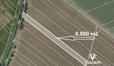 Pole 8 880 m², Podíl 25 % o výměře 2 220 m²