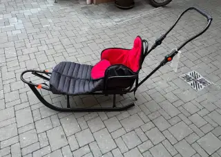 Dětské sáně nové s pytlem.