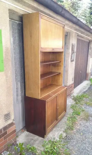 Skříň z obývací stěny