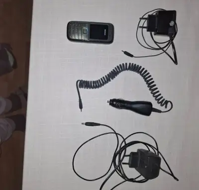 NOKIA 1208 +nabíječka AC3E + ACP-7E + autonabíječka DC-4