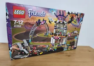 Lego Friends 41352 – Velký závod