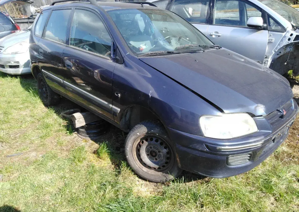 Mitsubishi space