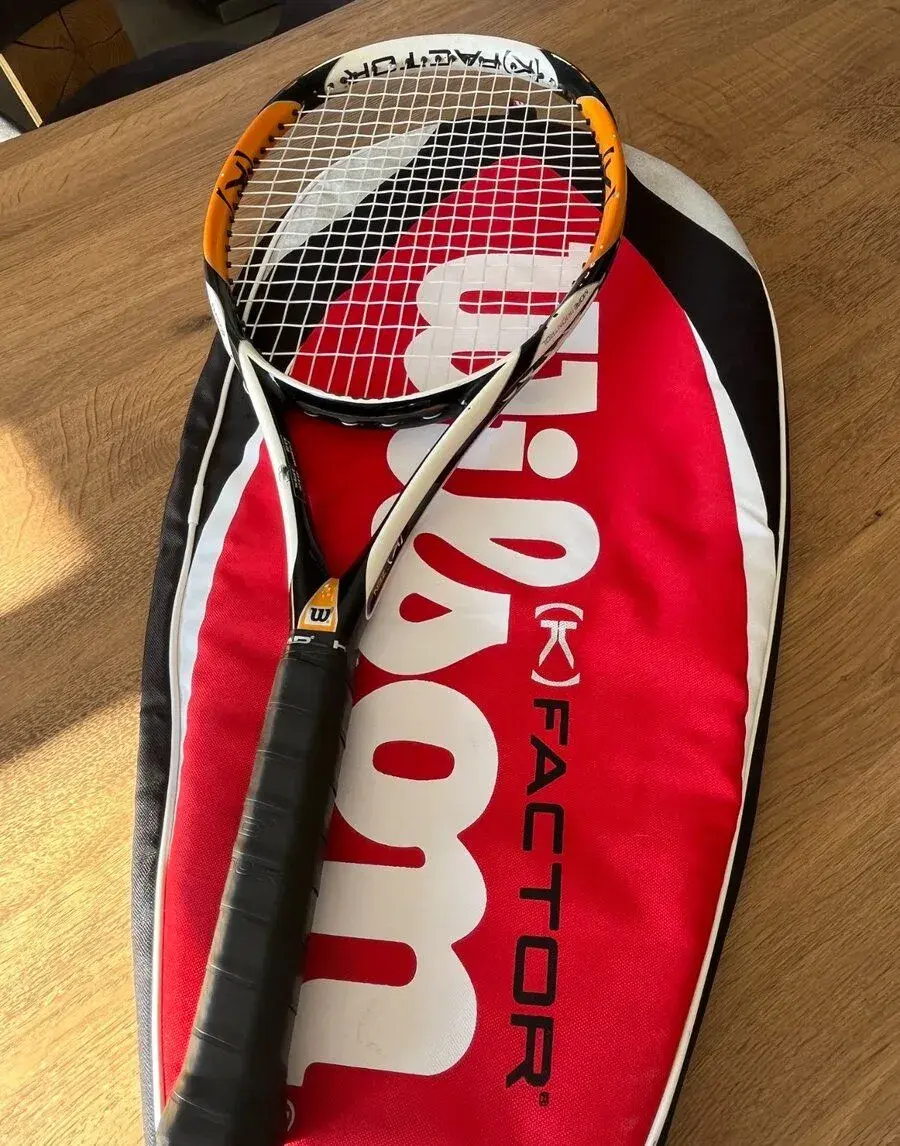 Tenisovou raketu Wilson (K) Factor + obal