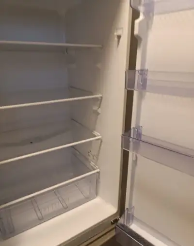 Lednici BEKO výborný stav nerezová pěkná.