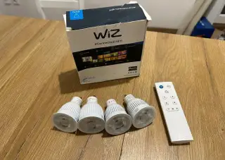 Chytré LED žárovky WiZ GU10 (4 ks) + dálkový ovladač WiZmote