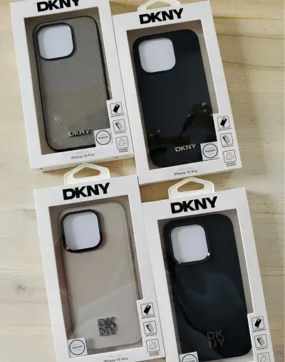 DKNY kryt na iPhone 15 Pro MagSafe