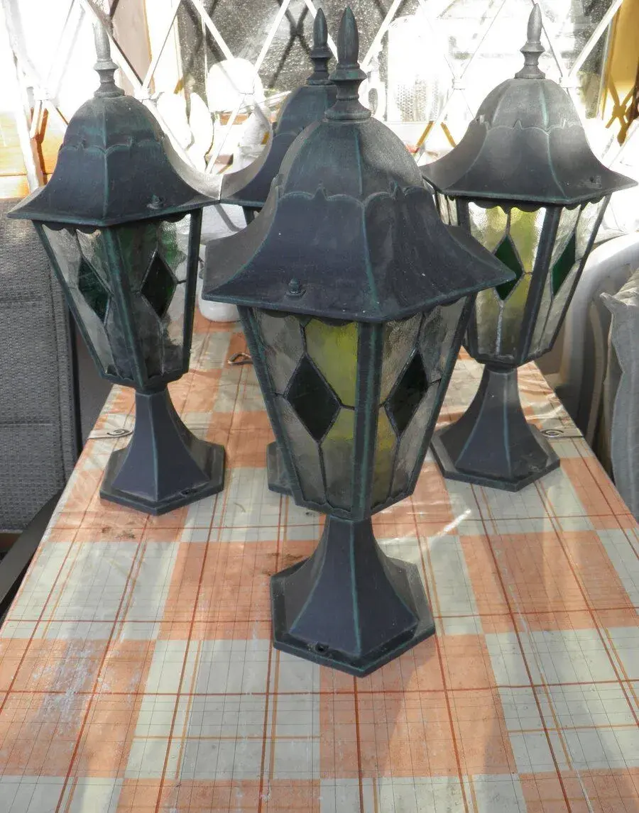 KOVOVÉ VENKOVNÍ LAMPY MASSIVE