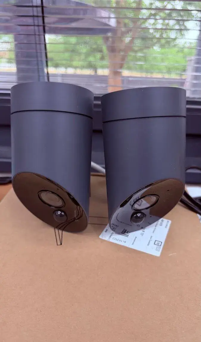 2ks SOMFY OUTDOOR CAMERA V2