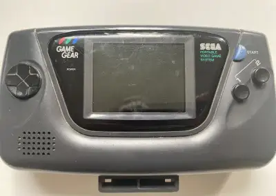 Sega Game Gear – polofunkční, na opravu / náhradní díly