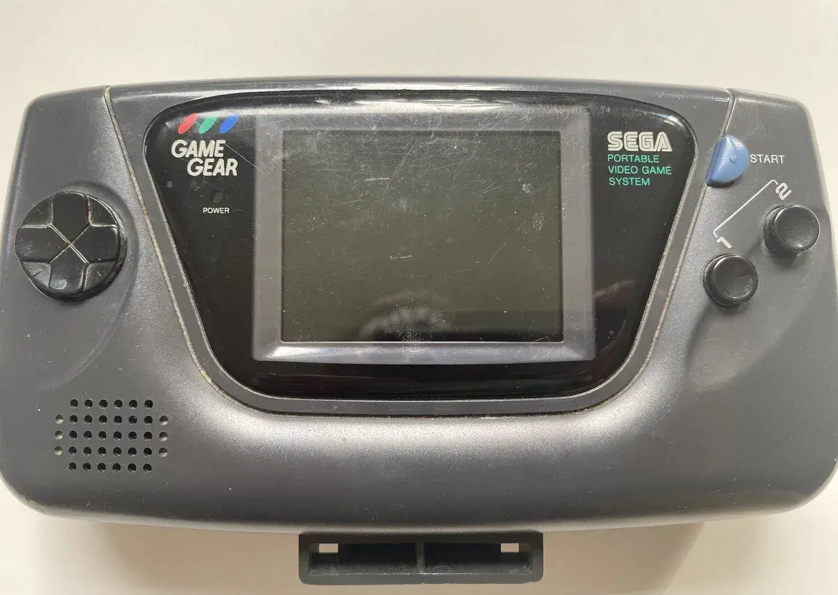 Sega Game Gear – polofunkční, na opravu / náhradní díly