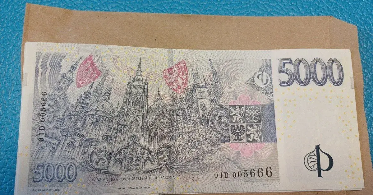 Bankovka 5000 Kč s přítiskem 2026