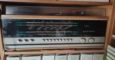 retro gramofon tesla