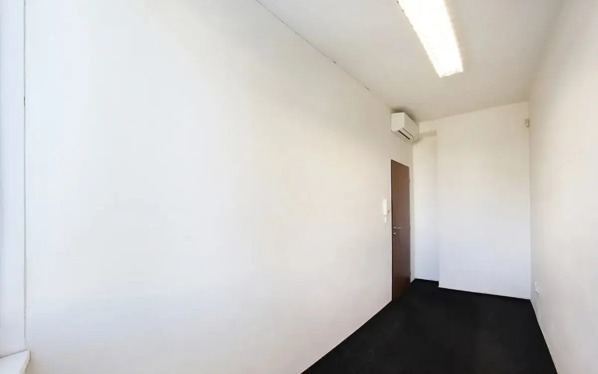 Kanceláře 13 – 20m² – Rudná , vše v ceně, parkování, klima