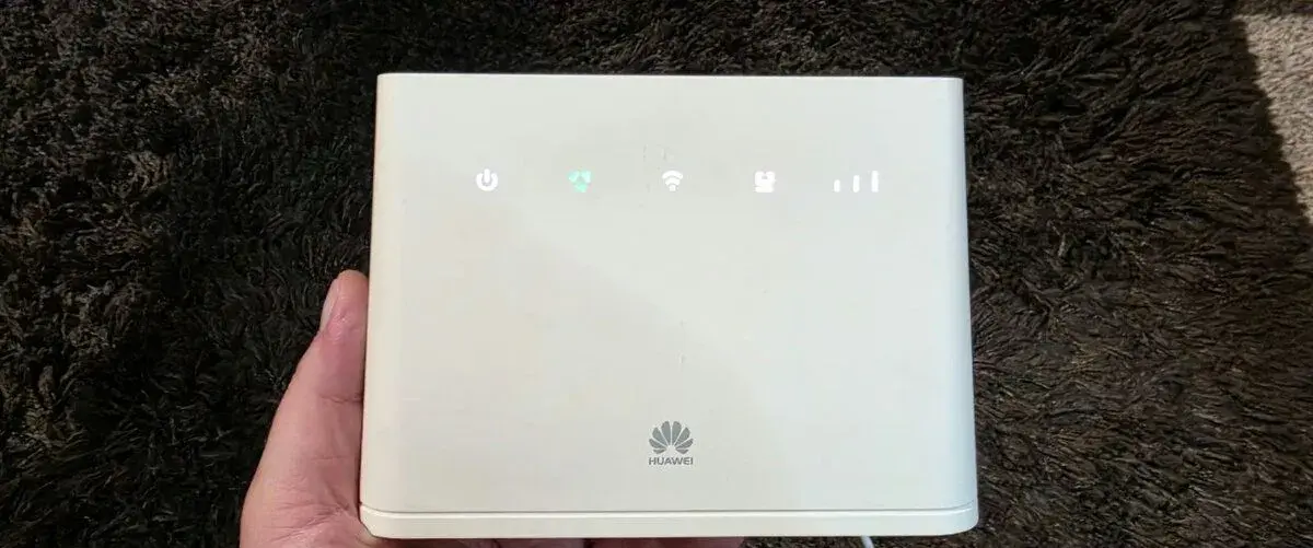 Router Wi-Fi model HUAWEI B311s -220