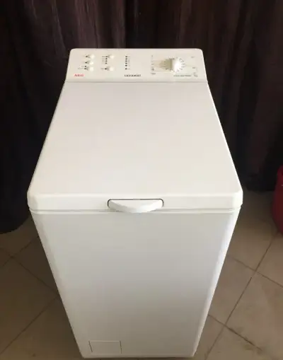 úzká pračka AEG DOPRAVA možná