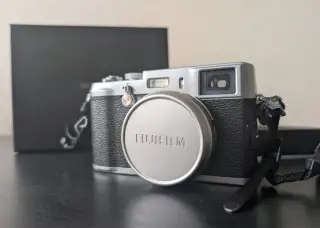 Fujifilm X100 OG. Top stav