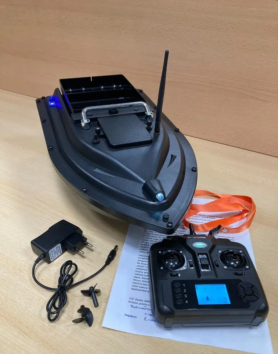 Zavážecí loďka s GPS včetně obalu zdarma a českého návodu