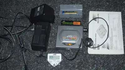 MINIDISC JVC XM-P55,skvělý.stav, velmi malý, lehký, přísluš