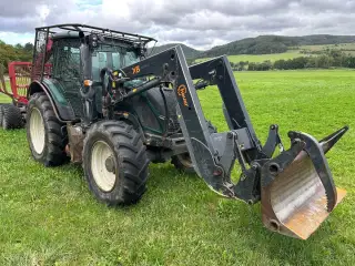 Valtra N134 Active – naviják + vyvážečka