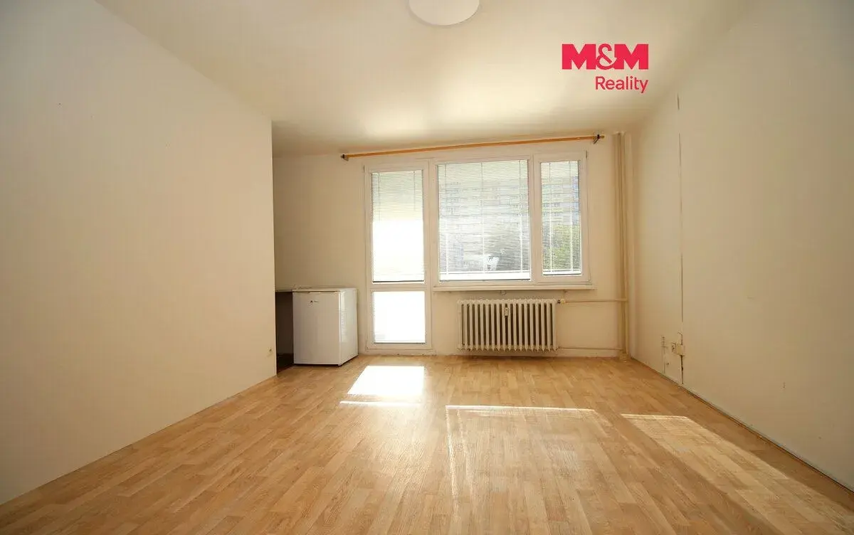 Pronájem bytu 1+kk, 38 m², Hradec Králové, ul. Hrubínova