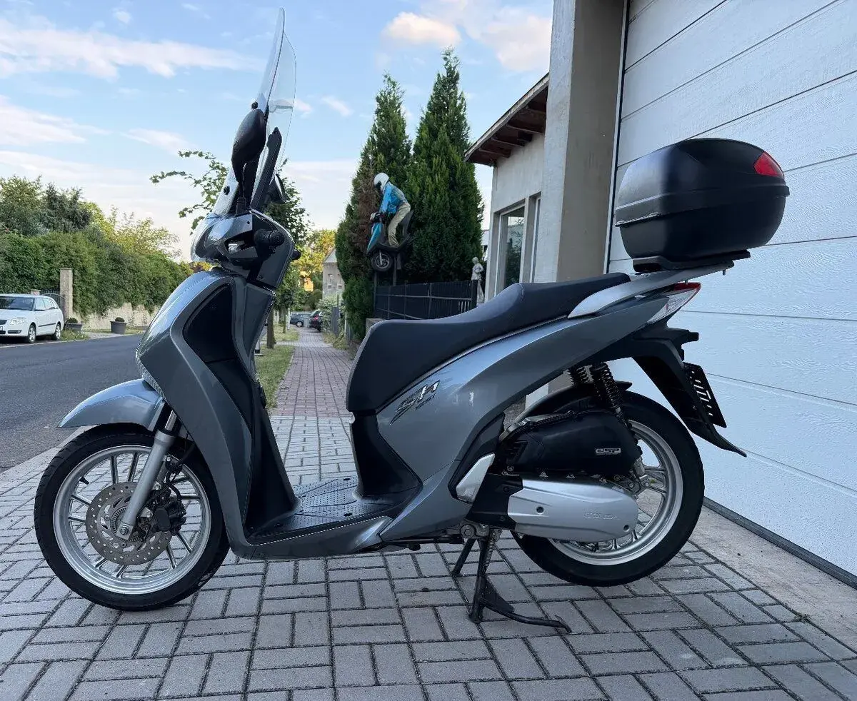 Honda SH125, ABS, cz doklady