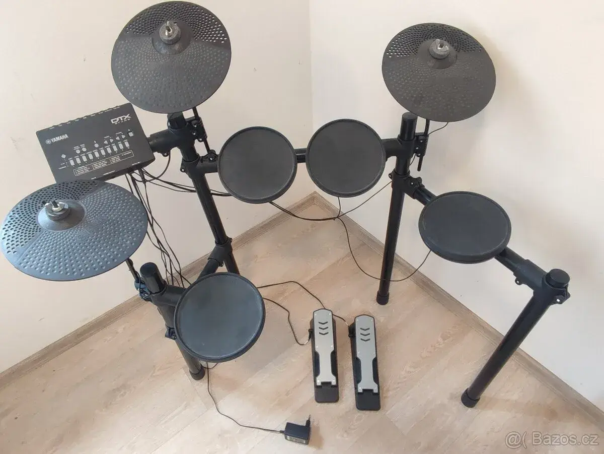 Elektrické bicí Yamaha DTX 402 K