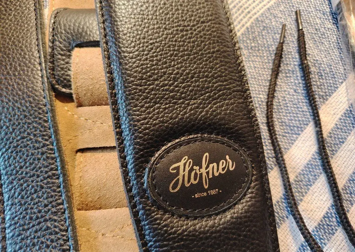 Popruh na kytaru/basu HÖFNER - model H65/72-BK