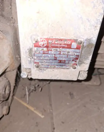 elektromotor s převodovkou