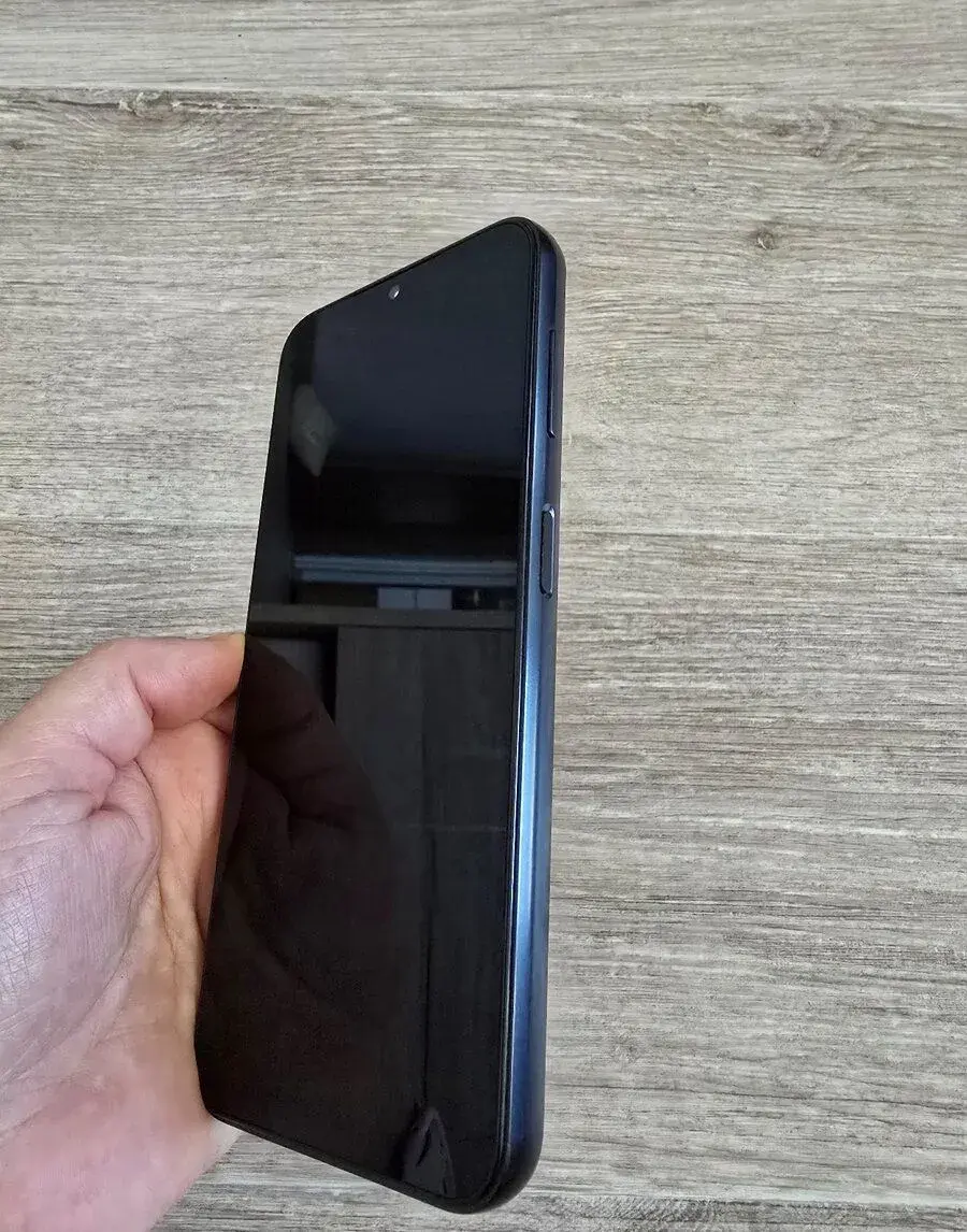 Pěkný mobil Zn. Samsung Galaxy A14