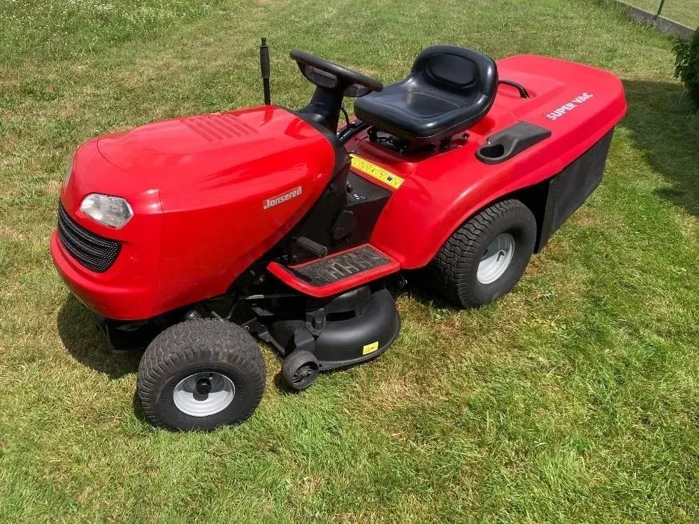 Zahradní traktor Jonsered , Husqvarna