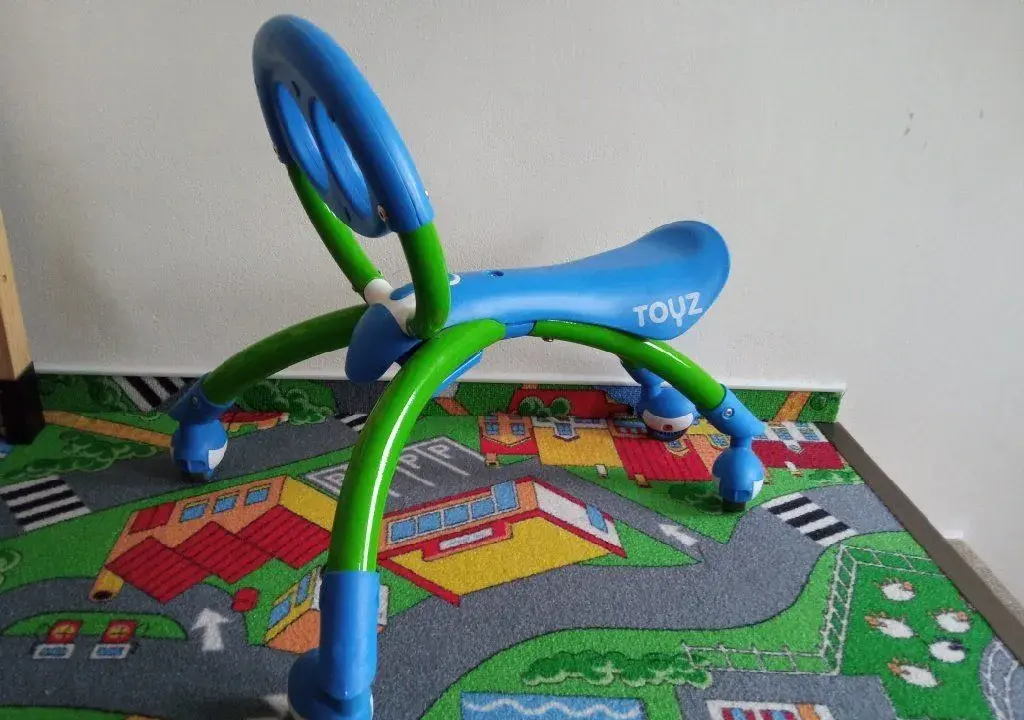 Dětské jezdítko 2v1 Toyz Beetle blue